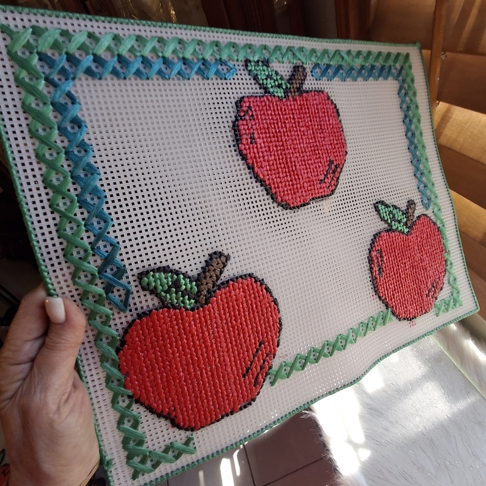 Handmade Red Apples Needlepoint Plastic Canvas   Size 16.5" x 13" - Picture 3 of 11